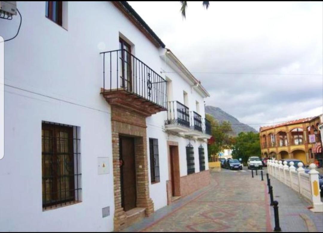 Casa De Tita Dolores Кортес-де-ла-Фронтера Экстерьер фото