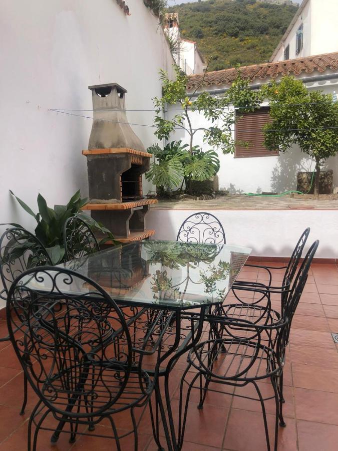 Casa De Tita Dolores Кортес-де-ла-Фронтера Экстерьер фото