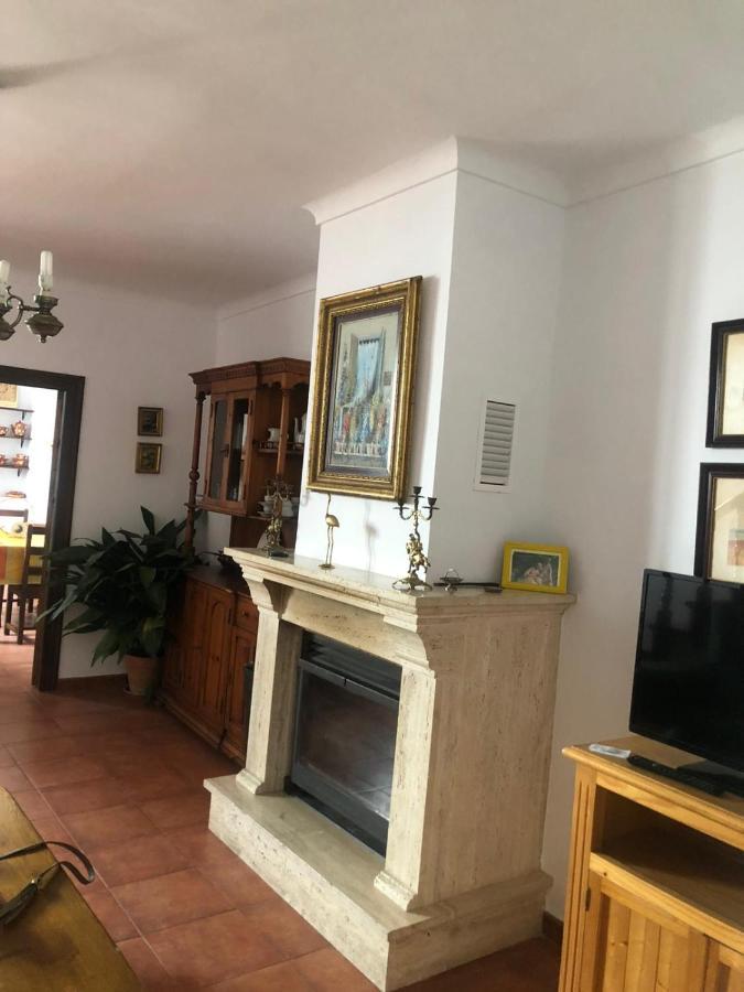 Casa De Tita Dolores Кортес-де-ла-Фронтера Экстерьер фото